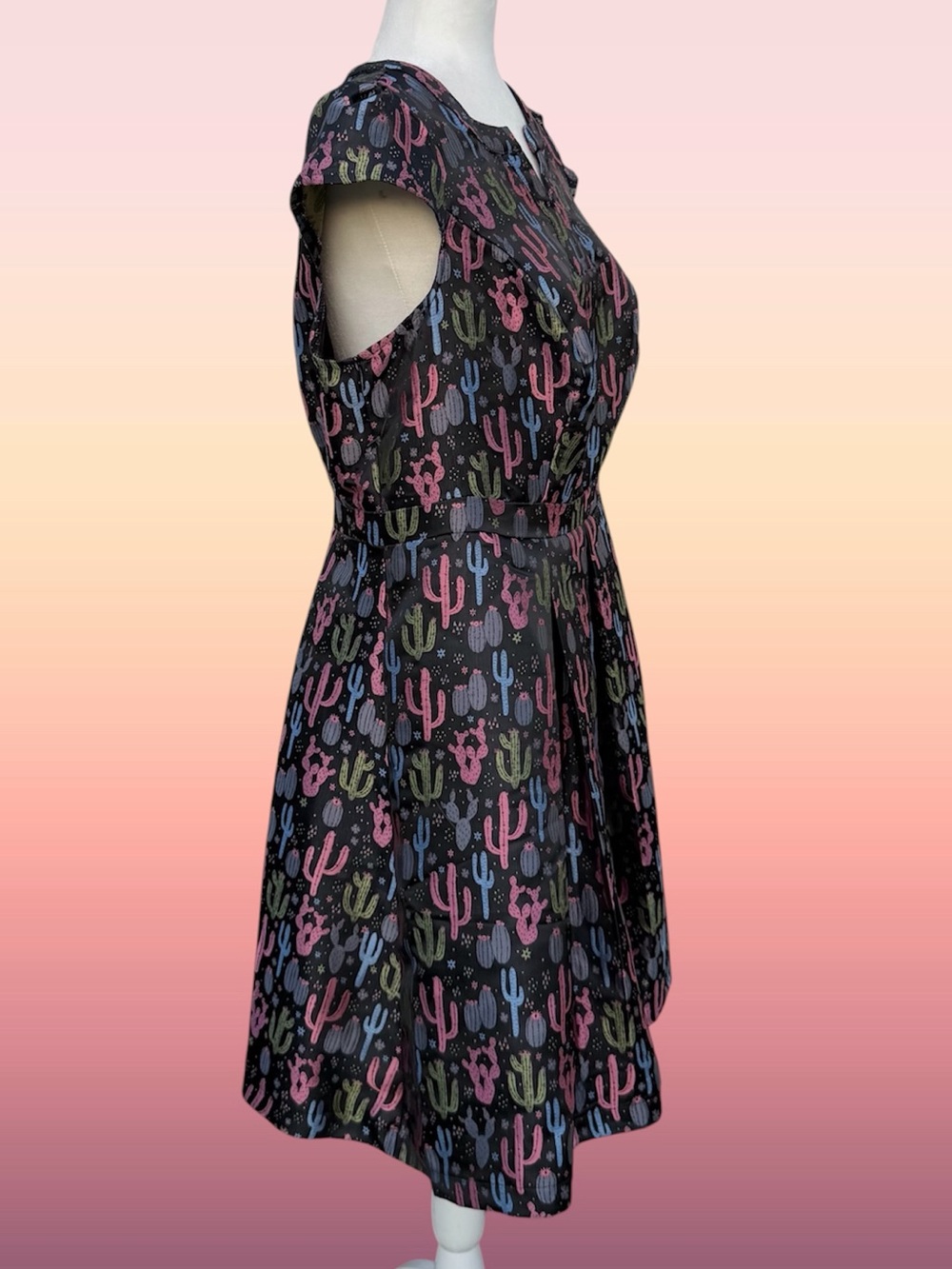 ModCloth Jacquard Multi-Color Cactus Fit & Flare Pleated Satiny Swing Dress, 16 - Picture 3 of 13